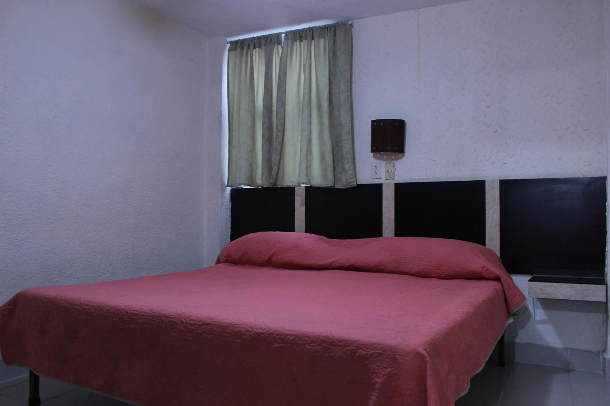 Hotel Plaza Aleman León Quarto foto
