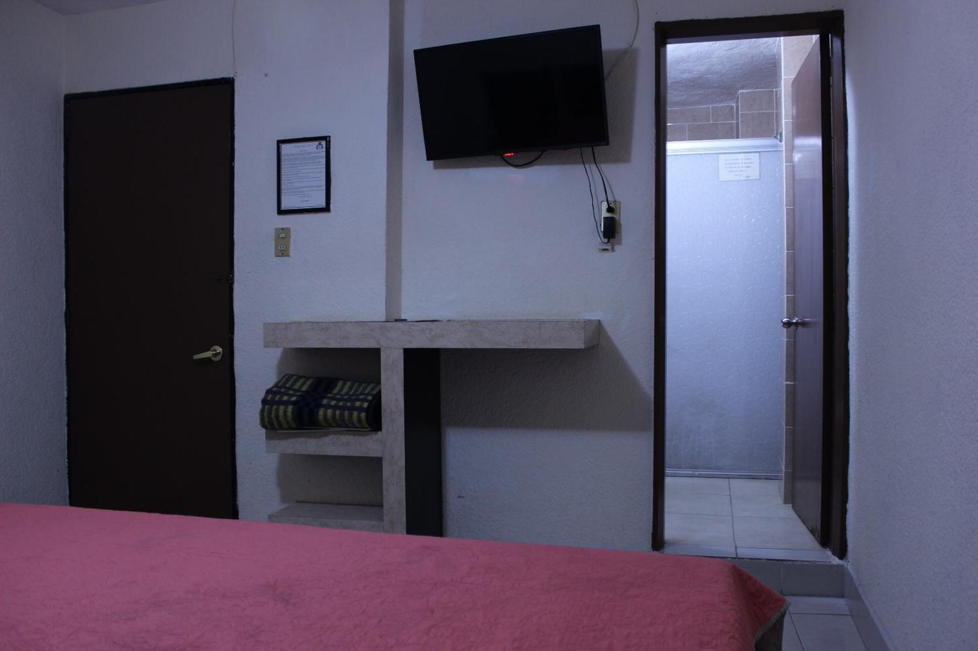 Hotel Plaza Aleman León Quarto foto